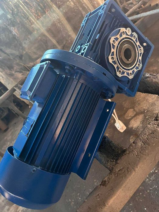 Кормозмішувач, Кормосмеситель 200 литрів, шнек, змішувач для зерна