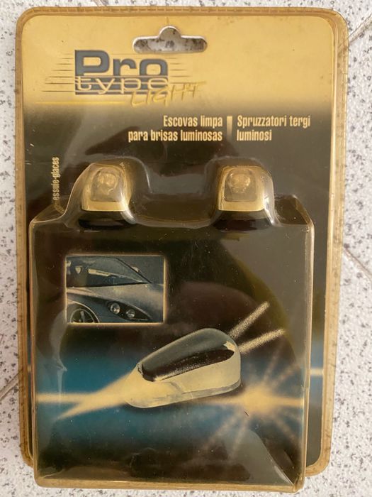 Acessório para carro um dá luz azul outro luz branca para desocupar