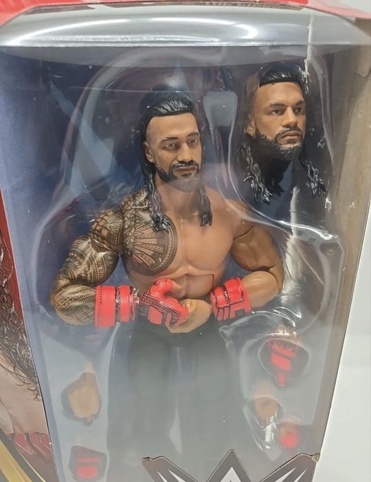 Figurka WWE Elite Roman Reigns