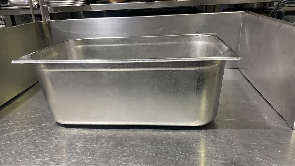 Tabuleiro/ recipiente GN 1/1, 200mm inox