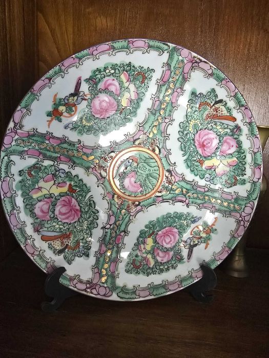 Prato decorativo de porcelana