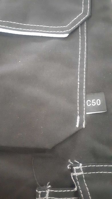 Spodnie HELLY HANSEN w rozmiarze C50.