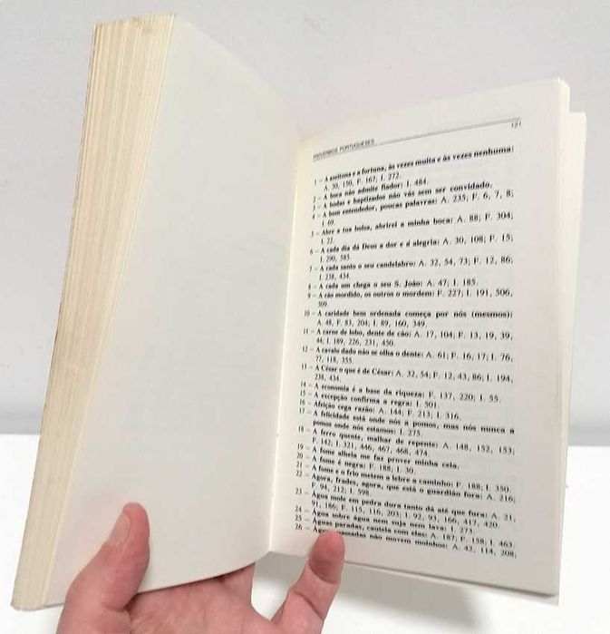 Dicionário de Provérbios (Alemão, Francês, Inglês, Português)