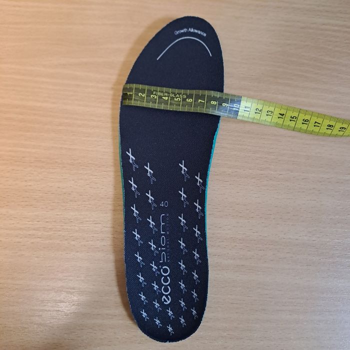 Кросівки Ессо р. 40, водонепроникні