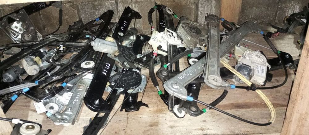 Склопідйомник БМВ Е53 Е60 Е65 Е66 Е70 Е90 Ф01 Ф10 Ф30 Стеклоподемник