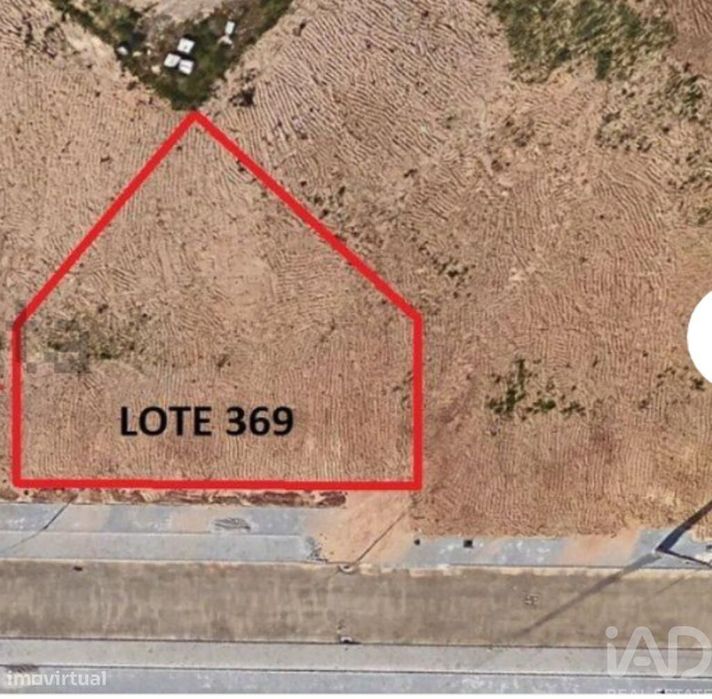 Terreno em São João de Ver de 735,00 m2
