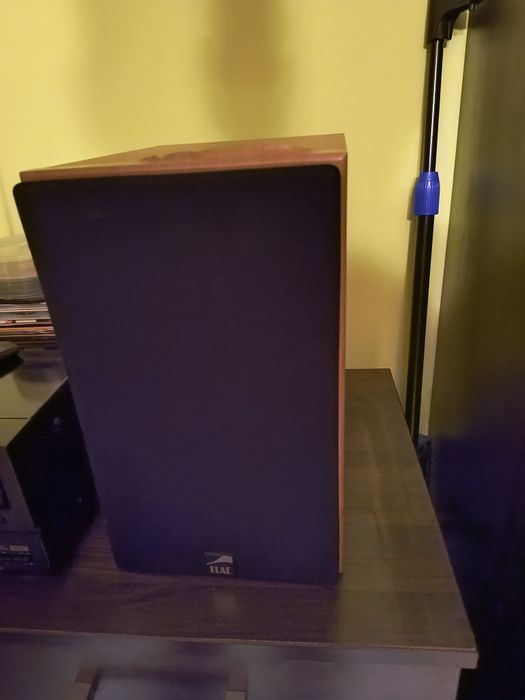 Kolumny Elac cl 82i
