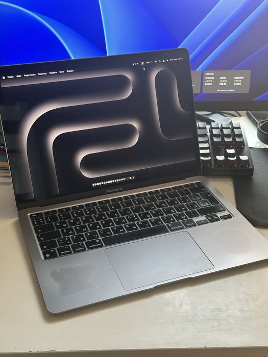 Продам MacBook Air M1