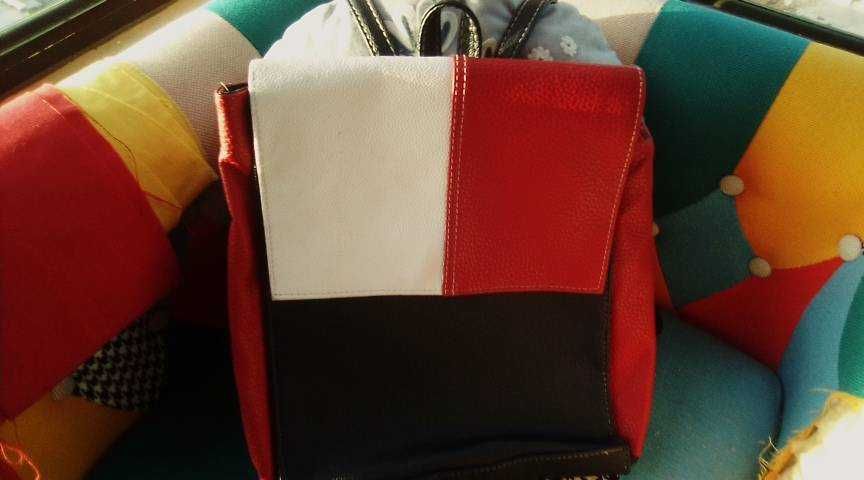 Carteira e mochilas de alta qualidade , novas ou como novas