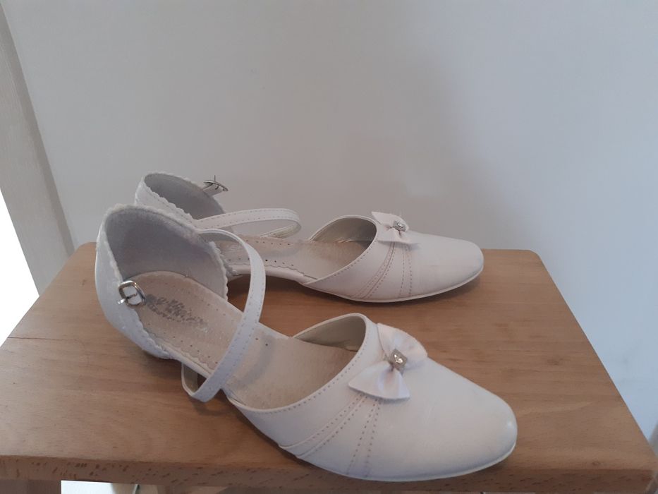 Buty pantofelki komunijne