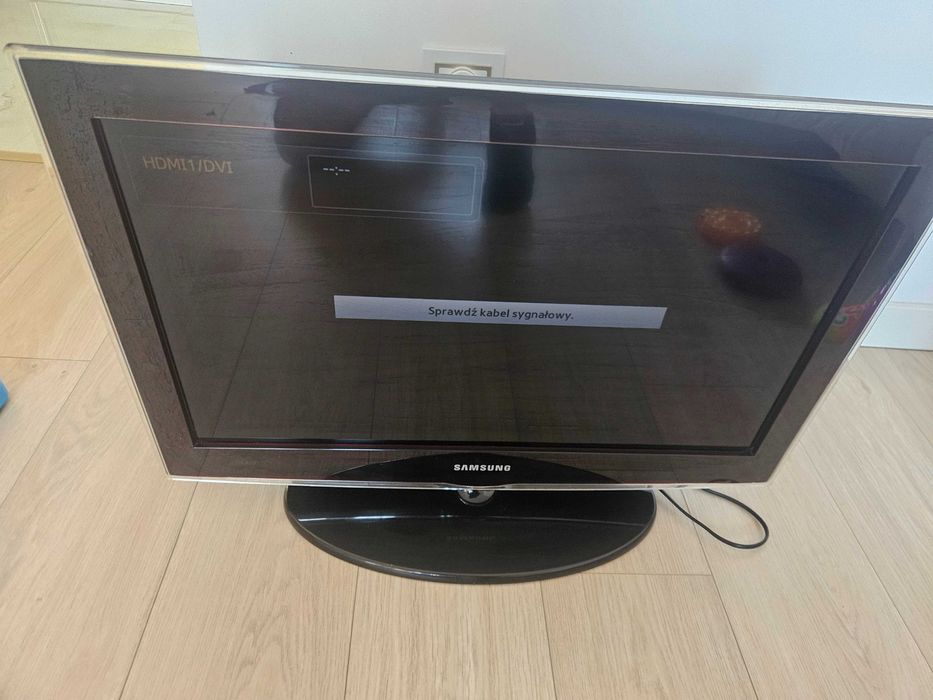 Telewizor Samsung 26 cali LCD - HDMI