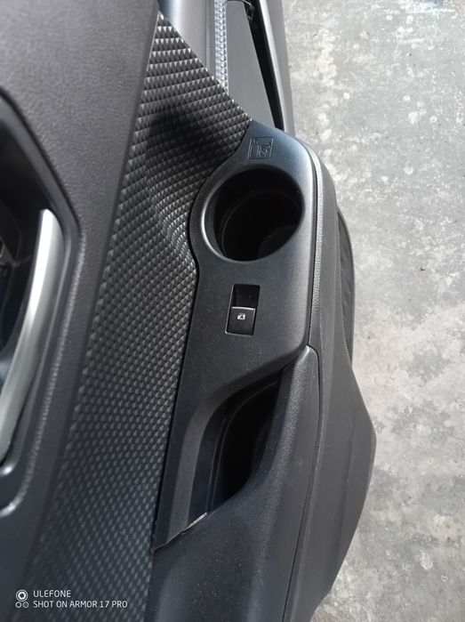 Material portas Toyota C-HR
