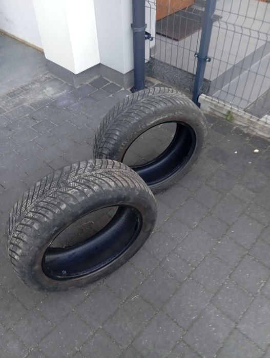 Sprzedam 2 używane opony wielosezonowe Nexen