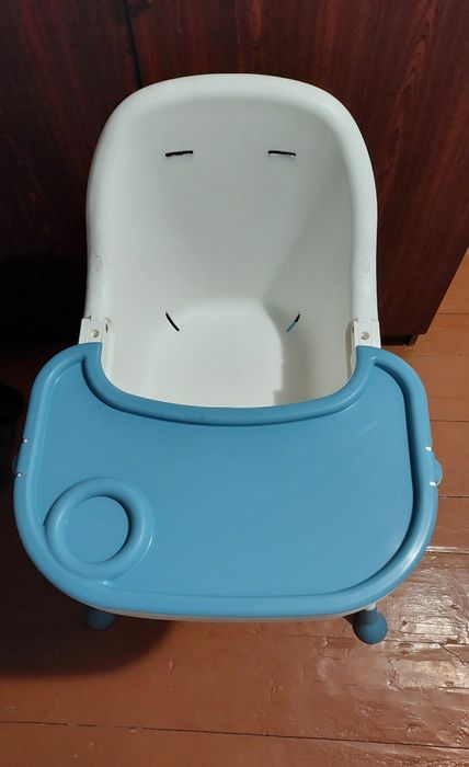 Продам стілець для годування