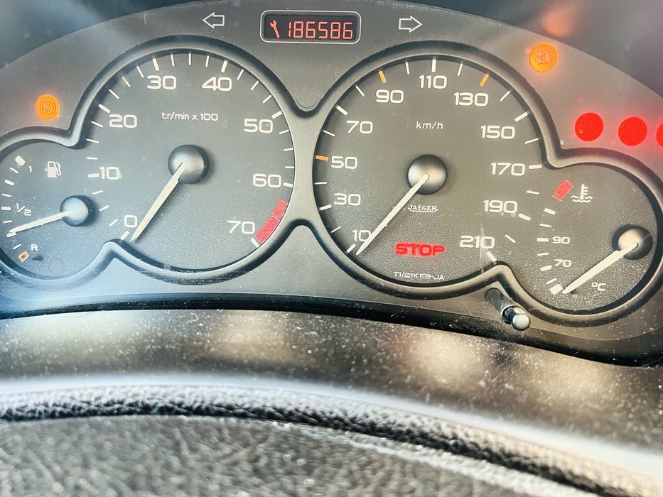 Peugeot 206 1.4 | 1999 | 186.586 km — photo 3