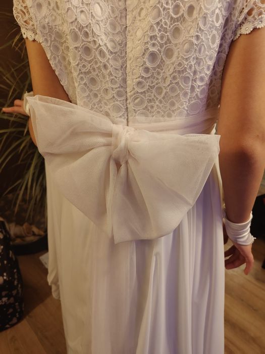 Piękna, elegancka sukienka komunijna – na dziewczynkę o wzroście 148cm