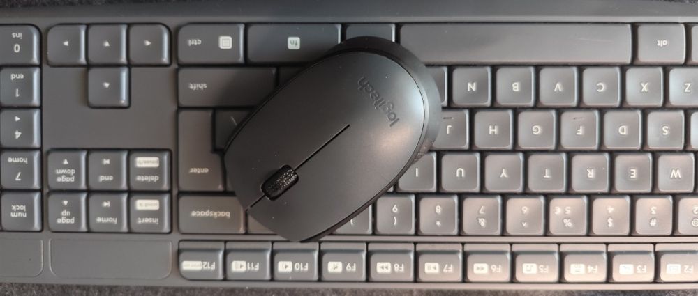 Teclado Logitech K235