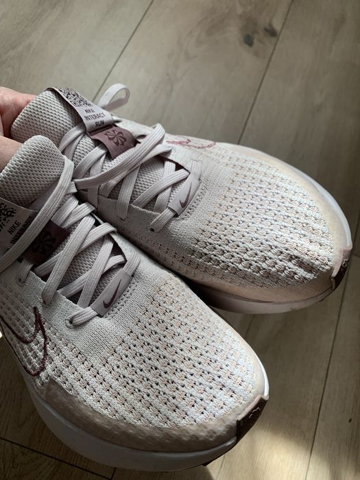 Продам кросівки Nike 40 р.