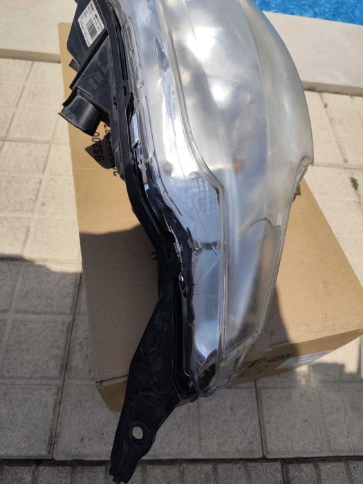 ÓTICA DIREITA Peugeot 208 – ano 2013