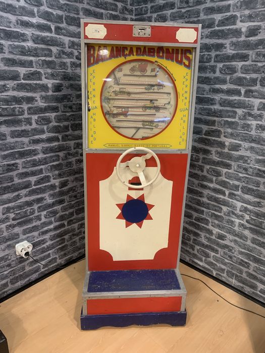 Maquina de jogo antiga Balanca da Bonus