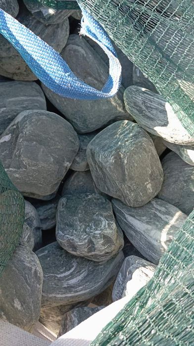 Мармурова галька зелена для саду, декоративний камінь для клумби альпійська гірка, фракції 3-6см 10-30см