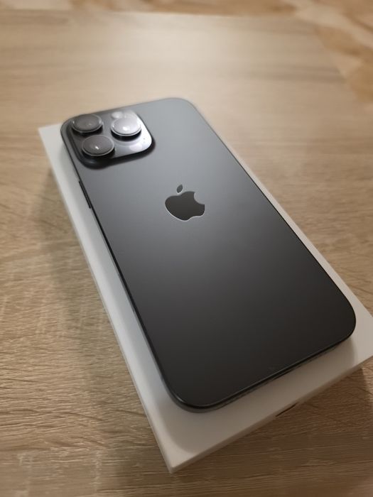 IPhone 16 Pro Max W Bardzo Dobry Stanie