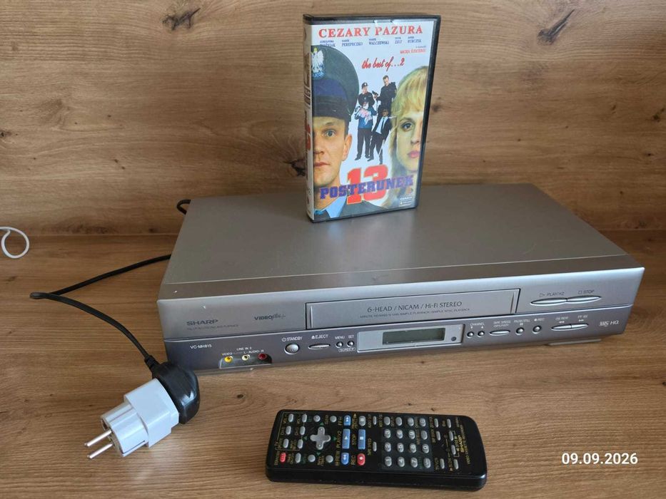 Sharp VC-MH815 magnetowid VHS + pilot