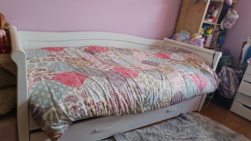 Cama solteiro branca