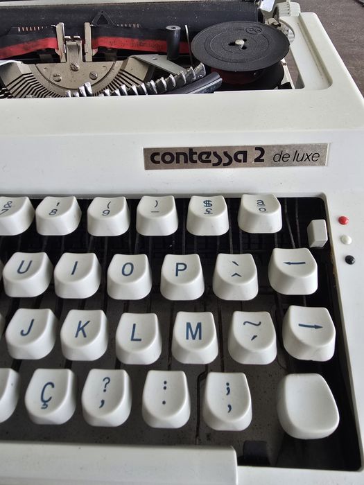 Máquina escrever contessa 2