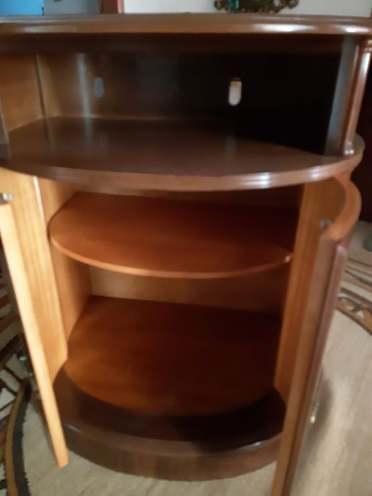 Móvel para televisão com bar