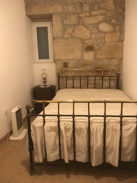 Alugo quartos em Alcains com serventias a combinar