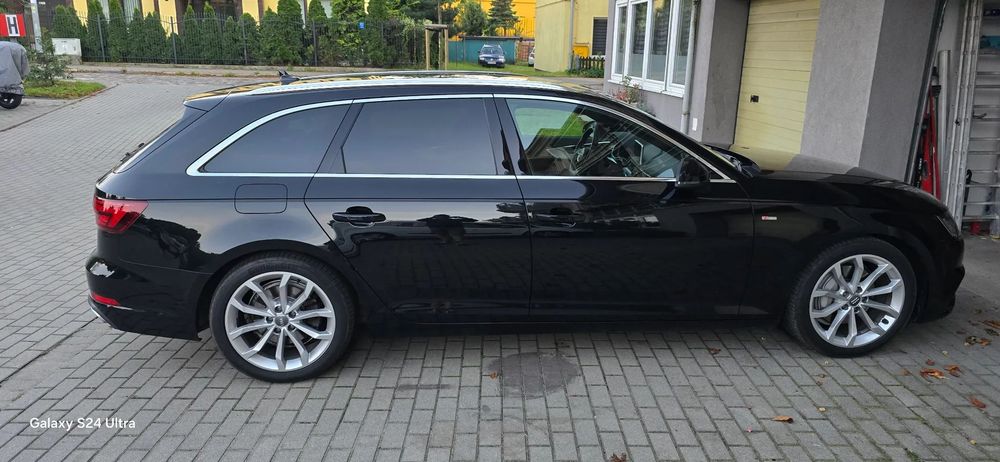 Audi A4 Avant Audi A4 Avant S-line Matrix
