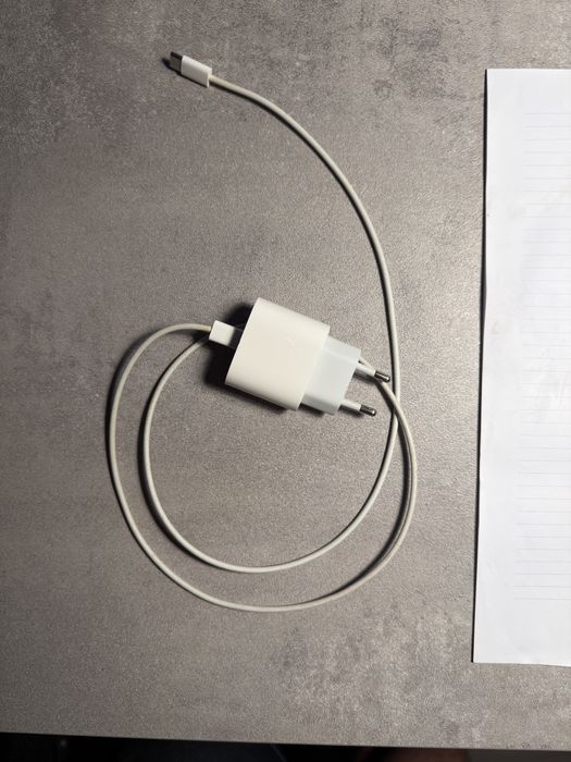 iPad Pro 12.9” 4.ª geração + Magic Keyboard