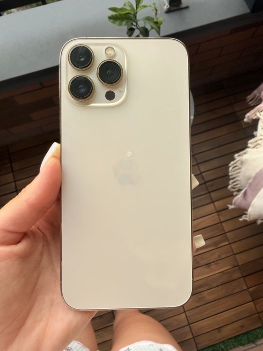 Продам Iphone 13 pro max