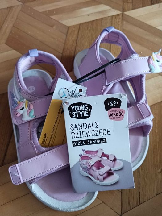 Nowe sandałki 29 dziewczęce