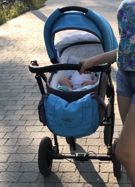Коляска 2/1 2пачки памперсів або 900грн