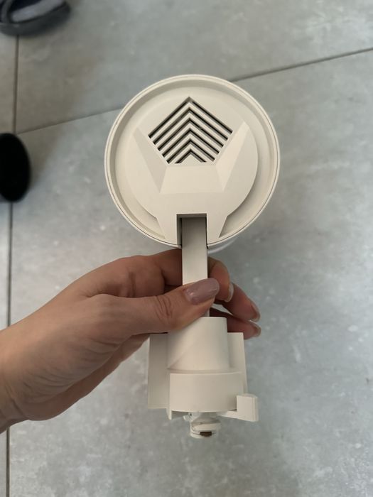 Світильники трекові