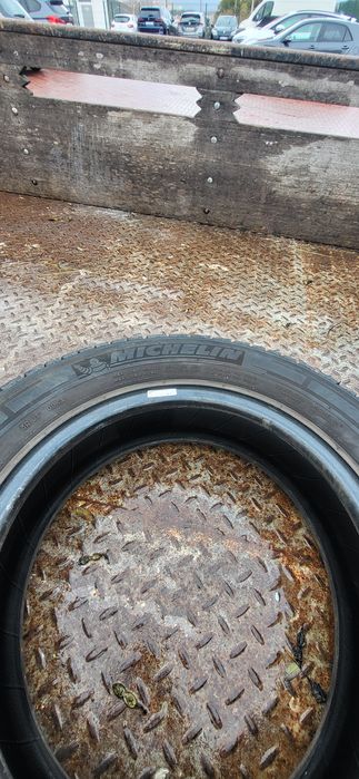 2 Pneus Michelin cargo