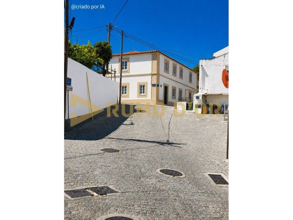 Casa Senhorial para Recuperar em Subserra - São João dos Montes