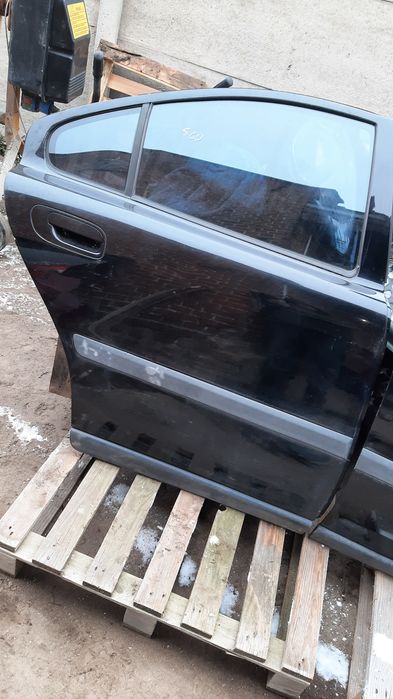019-26 drzwi prawe Volvo s60 I przednie lub tylne