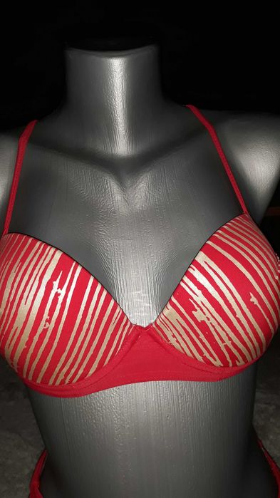 Góra stroju kąpielowego