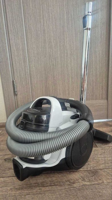 Компактний пилосос Bosch BGS05A225 (без мішка)