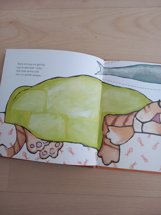 Livro "Tenho em casa um gatinho"