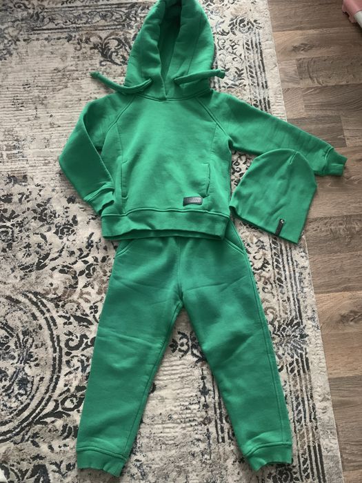 Костюм для дівчинки