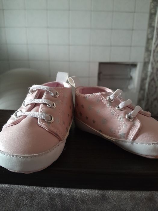 Продам макасини для дівчинки