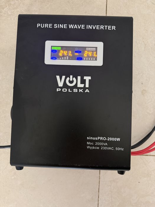 Гібридний ДБЖ/інвертор Volt Polska SINUS PRO 2000 W 24/230V 1400/2000W