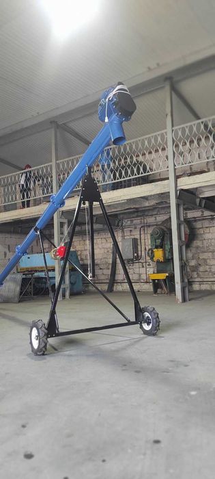 Шнековый погрузчик, транспортер. Конвеєр, підбирач. Шнек 133*6000*380