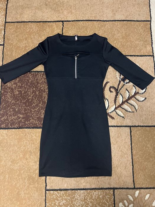 Чорне плаття …..