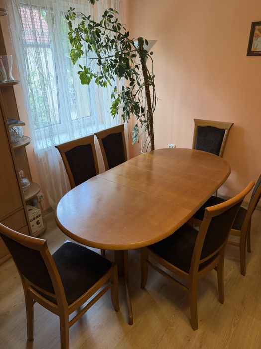 Stół z 6 krzesłami rozkładany