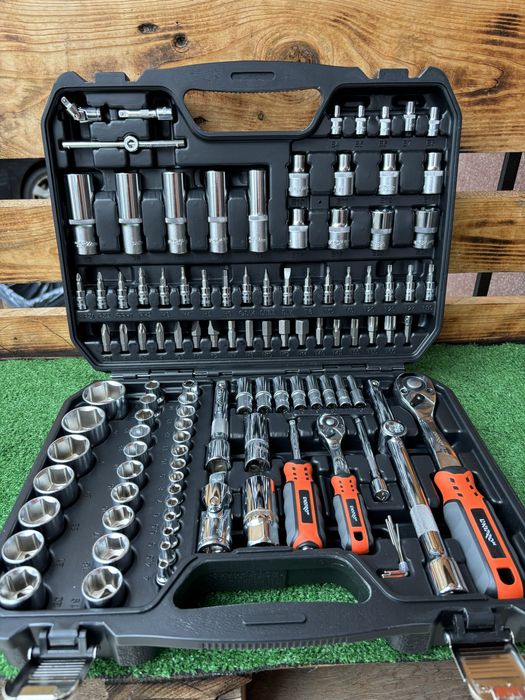 Набір ключів Dnipro M 110 одиниць